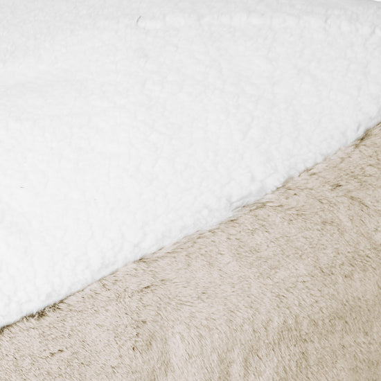 Sloucher Medium Koiranpeti - Kanitekoturkis Kullanruskea 03