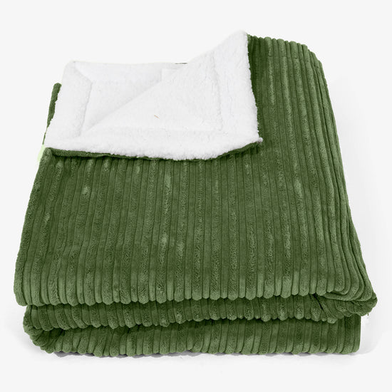 Iso Sherpa Viltti 140 x 200cm - Vakosametti Metsänvihreä - 01