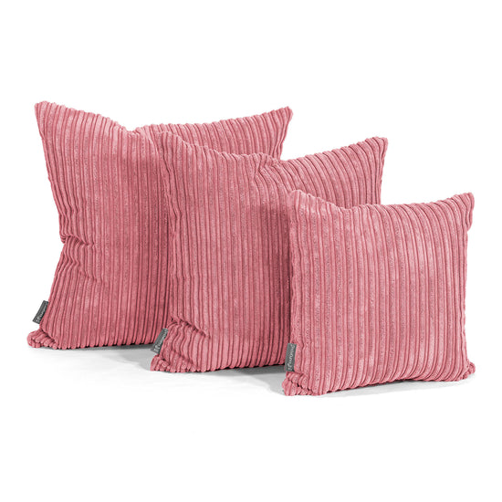 Jättityyny 70 x 70cm - Vakosametti Koralli 02