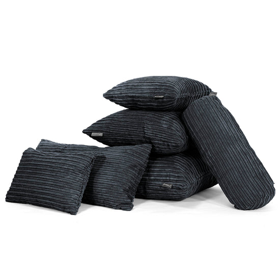 Jättityyny 70 x 70cm - Vakosametti Musta 04