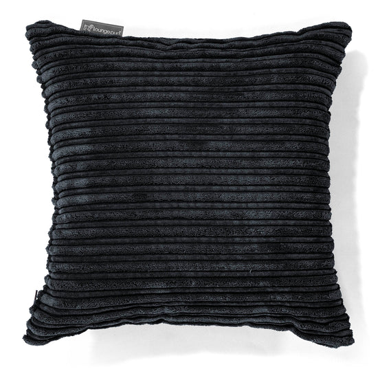 Tyyny 47 x 47cm - Vakosametti Musta 01