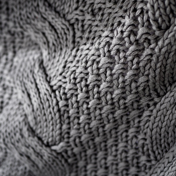 Huopa - Neulottu Cable Harmaa Fabric Close-up Image
