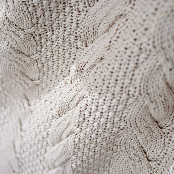 Huopa - Neulottu Cable Kerman Fabric Close-up Image