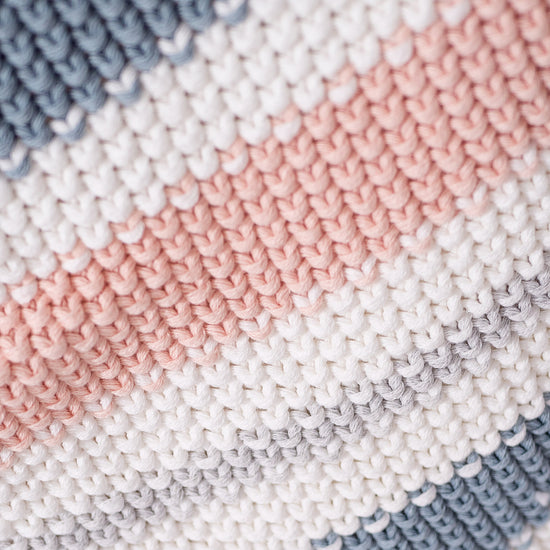 Sohvan Peite / Peitto - Neulottu Raita Pastelli 04