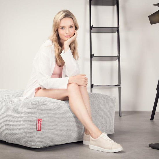 LOUNGE PUG, CloudSac 250 - Muistivaahtotäytteinen Ottomaani-jalkajakkara-rahi - Pompula Norsunluu