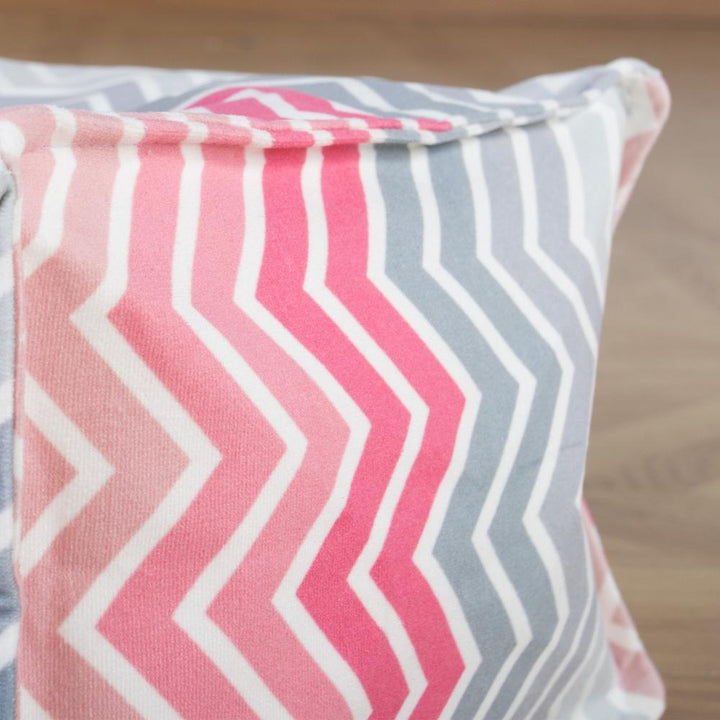 LOUNGE PUG®, Rahi Jakkara, Säkkituoli, Geometrinen Tulosta Vaaleanpunainen Chevron
