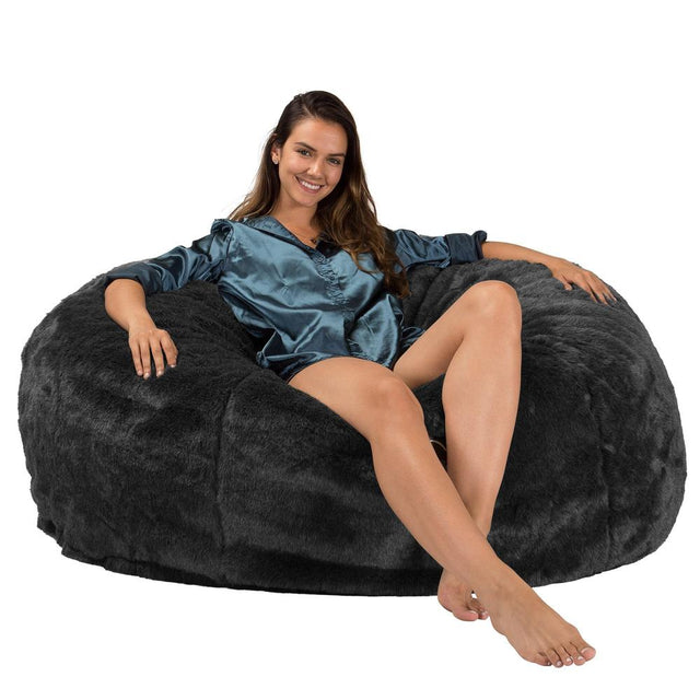 LOUNGE PUG, CloudSac 1010 XXL - Jättisuuri Muistivaahtotäytteinen XXL Säkkituolisohva (UUSI MALLI) - Tekoturkis Musta