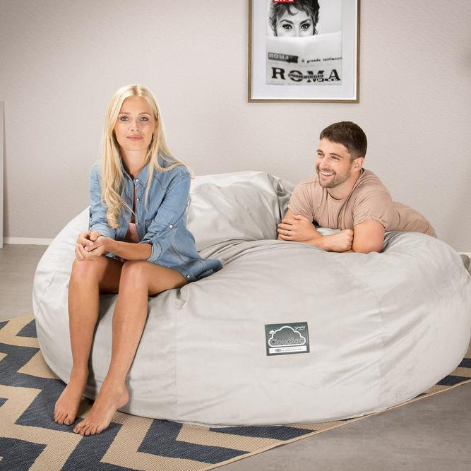 LOUNGE PUG, CloudSac 3000 XXL - Jättisuuri Muistivaahtotäytteinen Säkkituolisohva - Sametti Hopea