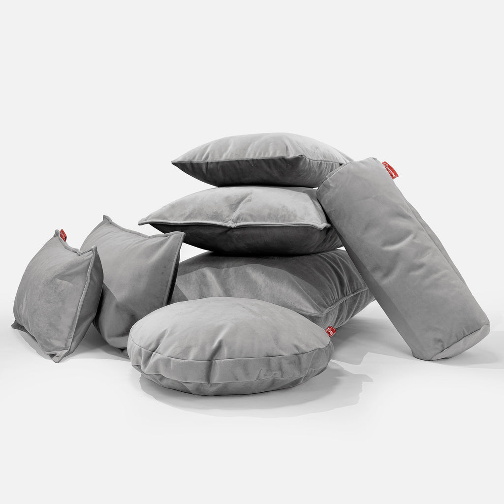 Jättityyny 70 x 70cm - Sametti Hopea 04